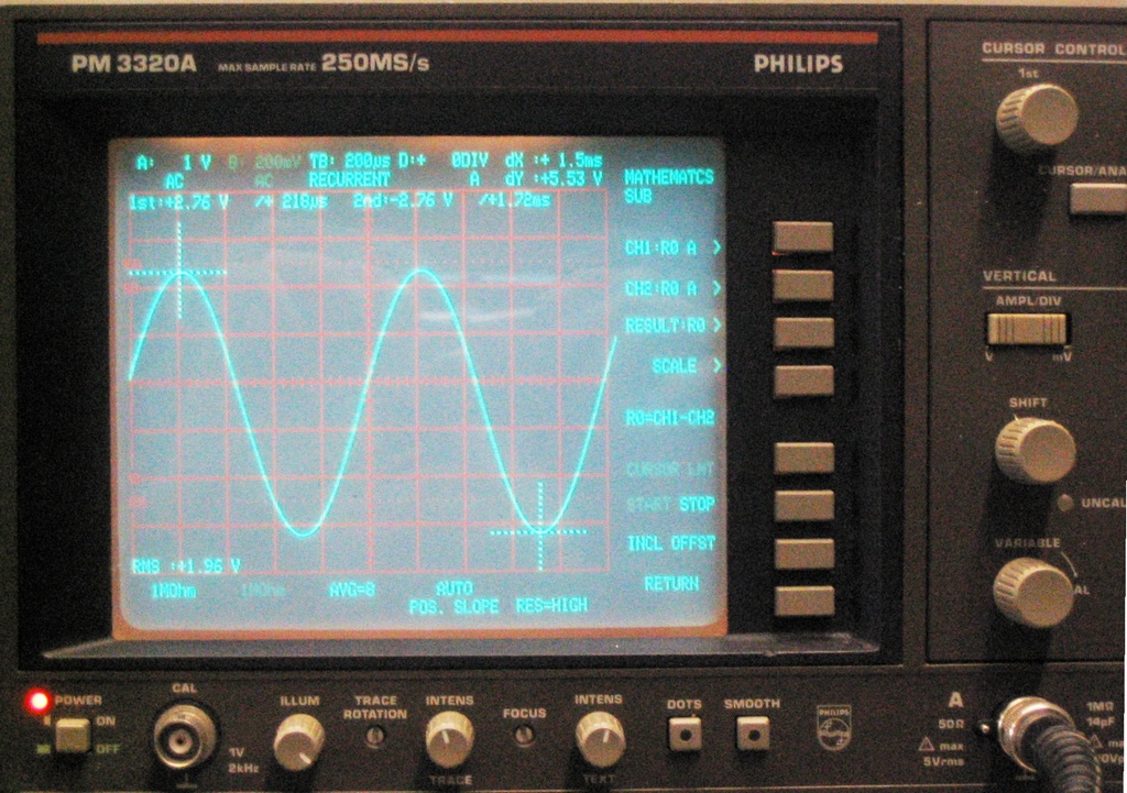 Scope_Philips_PM3320A_ecran_1_kHz.jpg