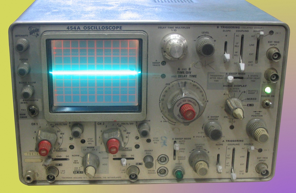 Oscilloscope_tektronix_454A.jpg