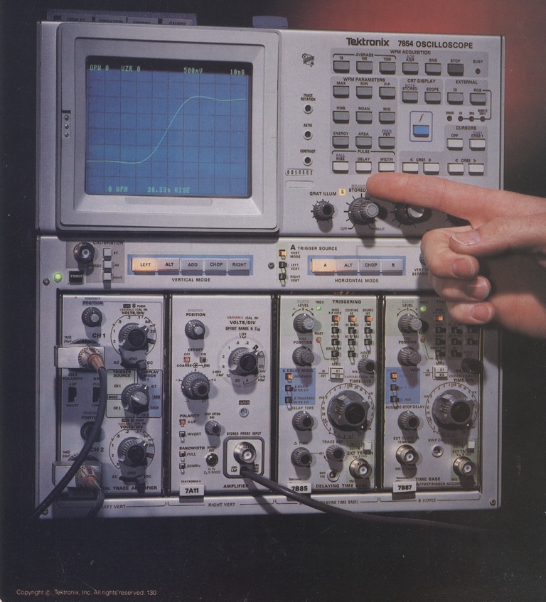 Scope_Tektronix_7854_reclame_SpectrumIEEE_may1982.jpg