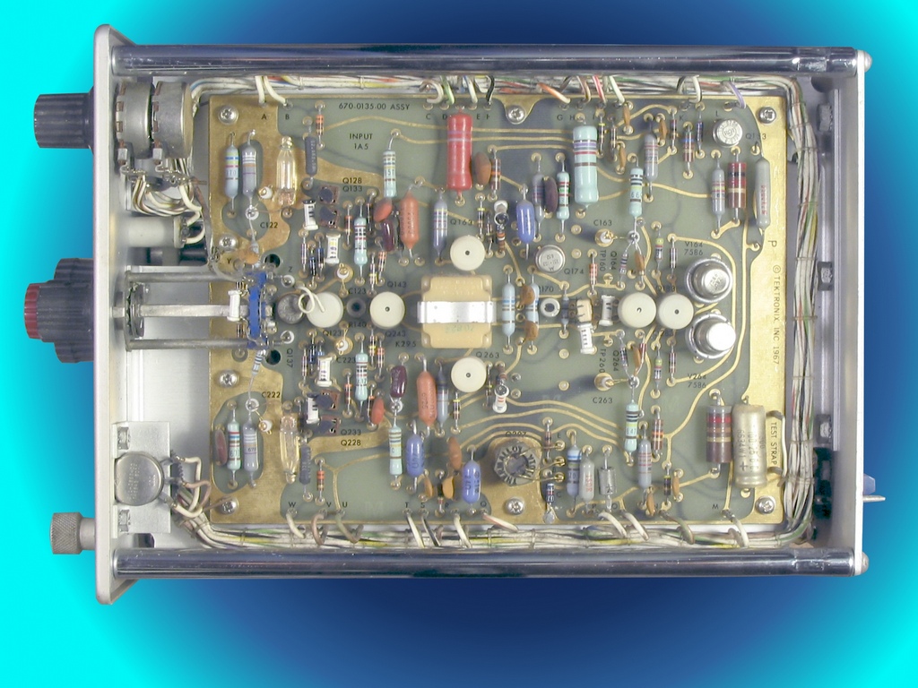 tiroir_tektronix_1A5_ampli_differentiel_circuit_nuvistors.JPG